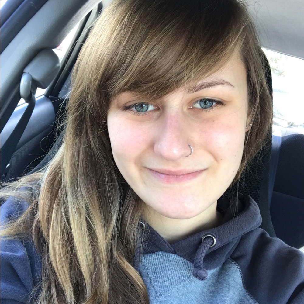 Meet your Posher, Julia